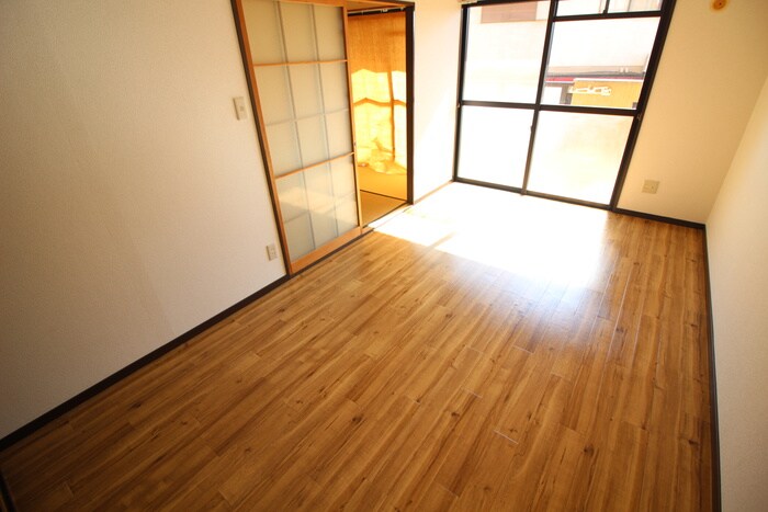 物件内観写真9　(居室)