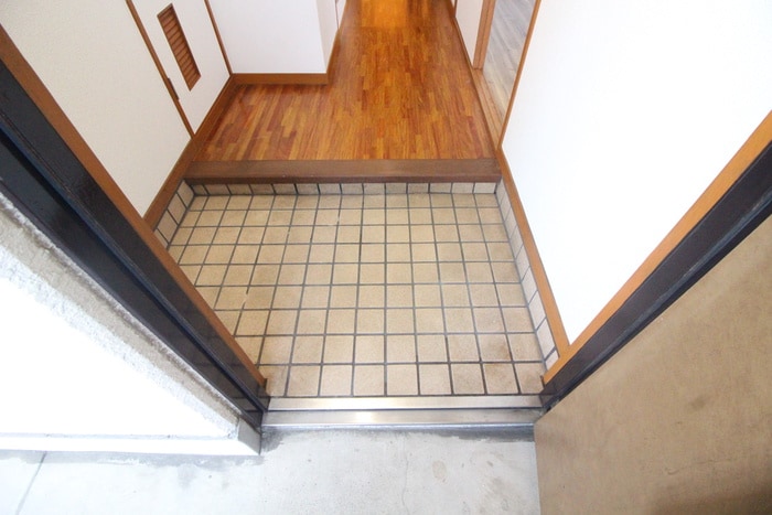 物件内観写真18　(玄関)