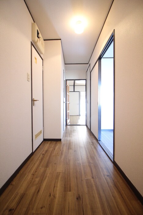物件内観写真20　(廊下)