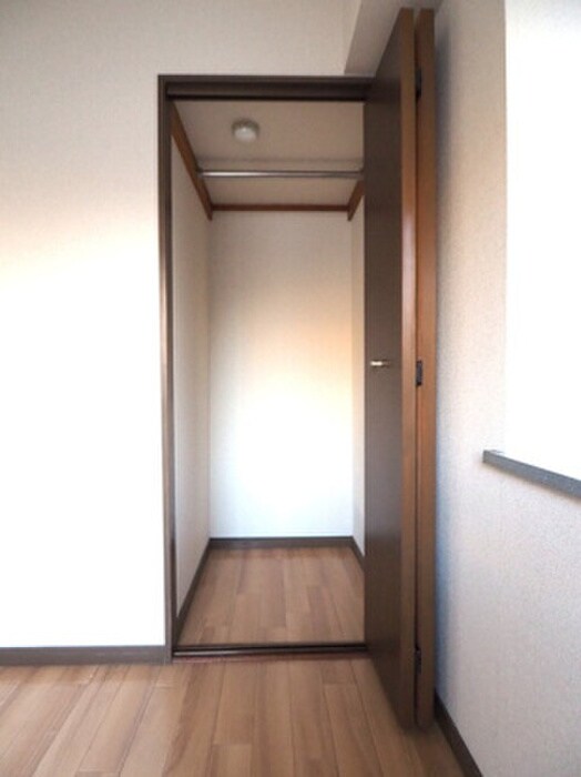 物件内観写真15　(収納)