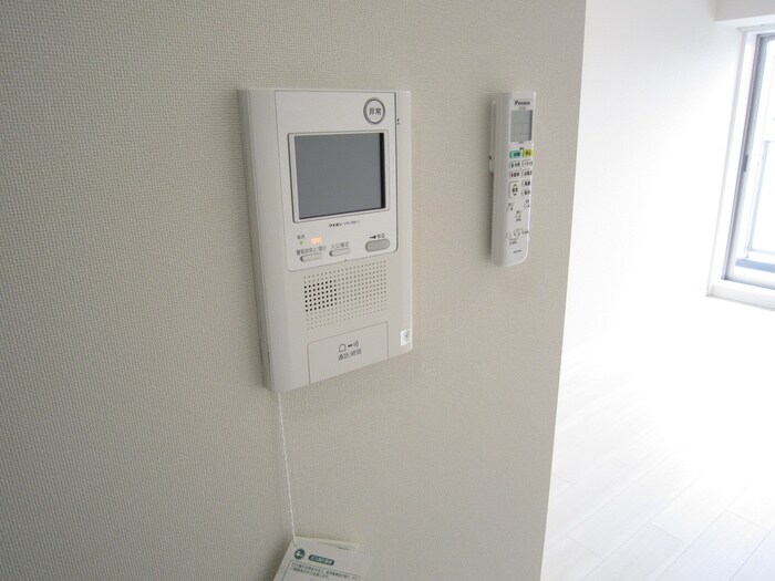 物件内観写真9　(玄関)