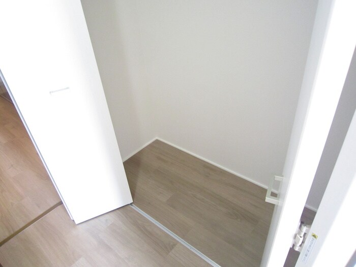 物件内観写真10　(収納)