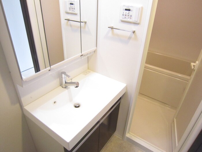 物件内観写真12　(洗面)