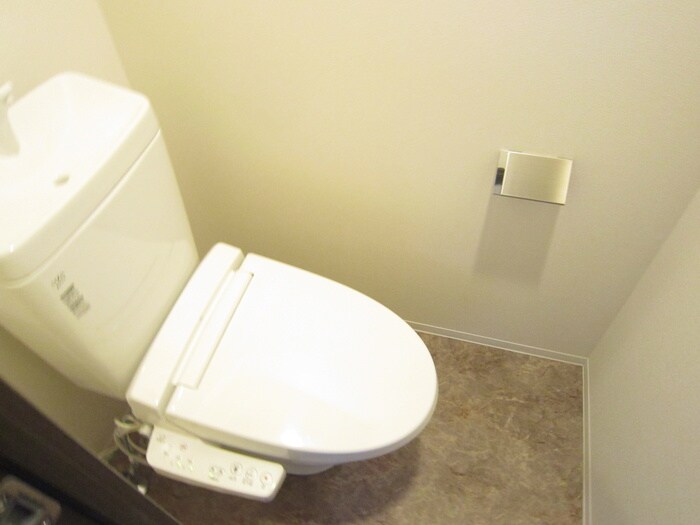 物件内観写真14　(トイレ)