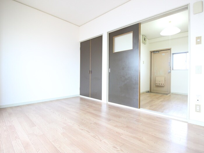 物件内観写真10　(居室)