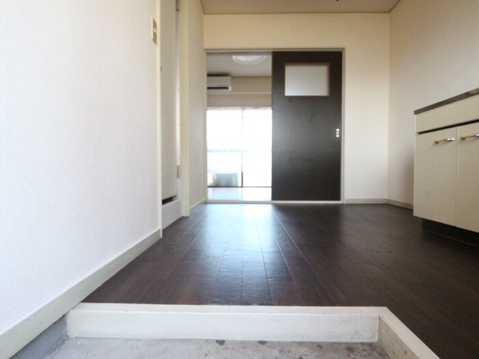 物件内観写真14　(廊下)