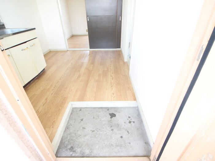 物件内観写真17　(玄関)