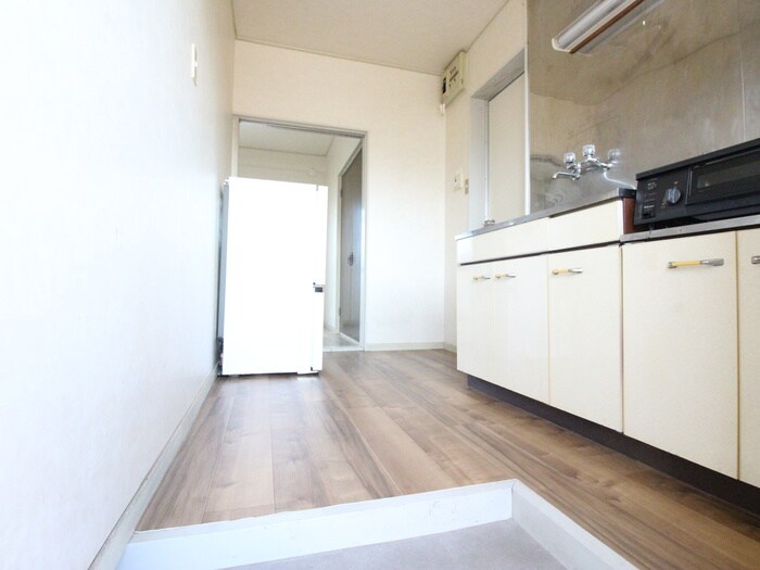 物件内観写真19　(廊下)