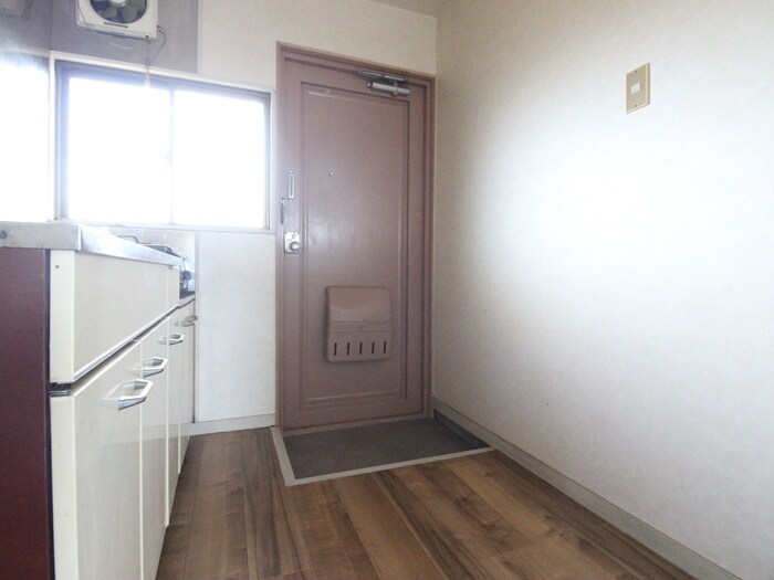 物件内観写真20　(玄関)