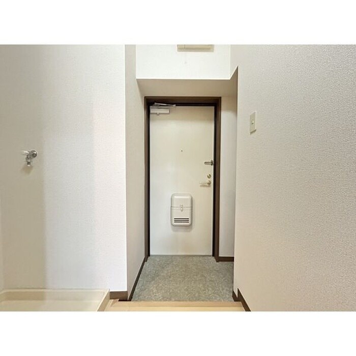 物件内観写真13　(廊下)