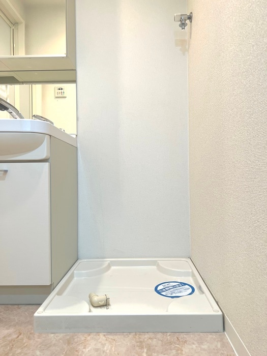 物件内観写真14　(洗濯機置場)