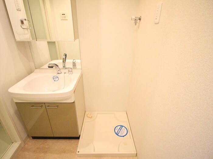 物件内観写真14　(洗濯機置場)