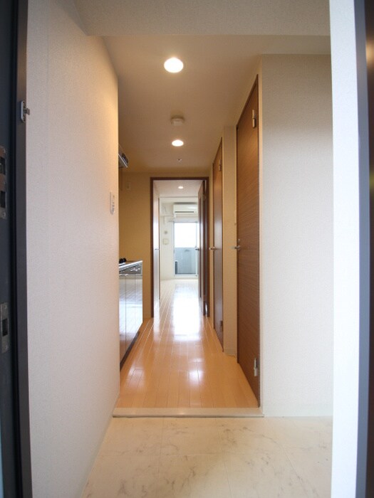 物件内観写真15　(廊下)