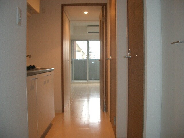 物件内観写真16　(廊下)