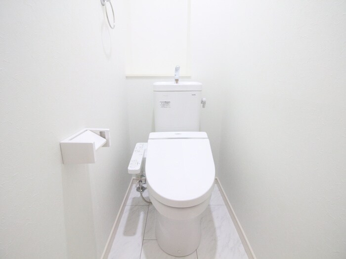 物件内観写真12　(トイレ)