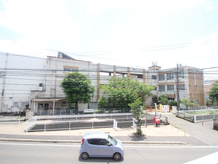 物件内観写真15　(室内からの展望)