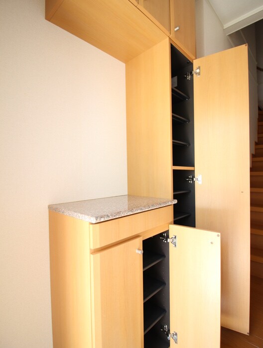 物件内観写真10　(靴箱)