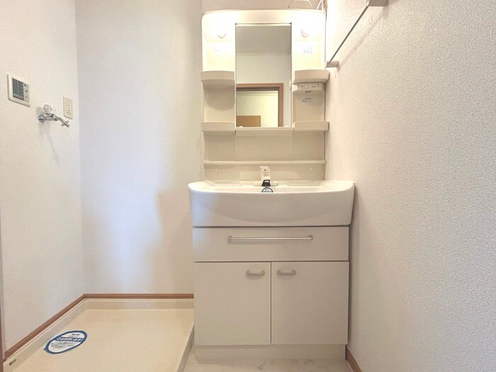 物件内観写真13　(洗面)