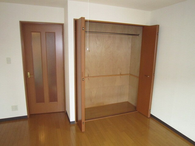 物件内観写真8　(収納)