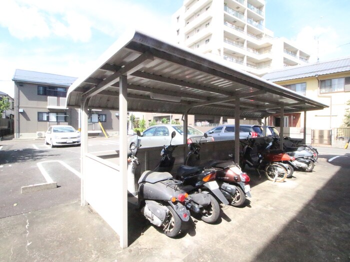 物件外観写真3　(駐輪場)