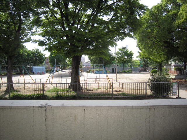 物件内観写真15　(室内からの展望)