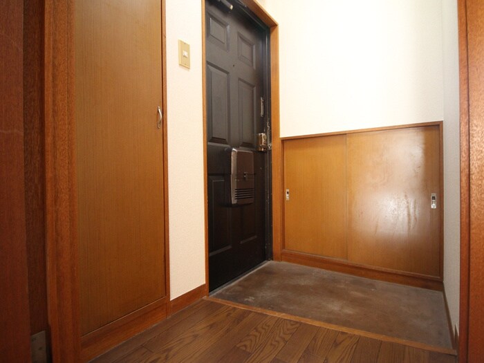 物件内観写真19　(玄関)