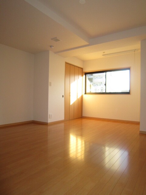 リルオズモ－ルの居室