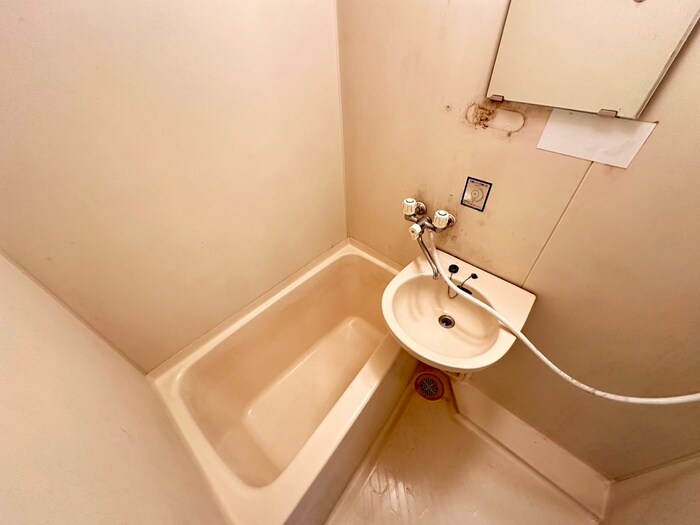 リルオズモ－ルのバス