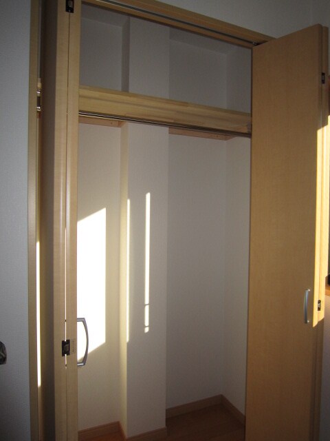 物件内観写真16　(収納)