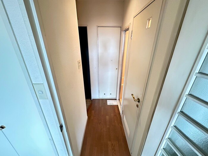 物件内観写真17　(廊下)