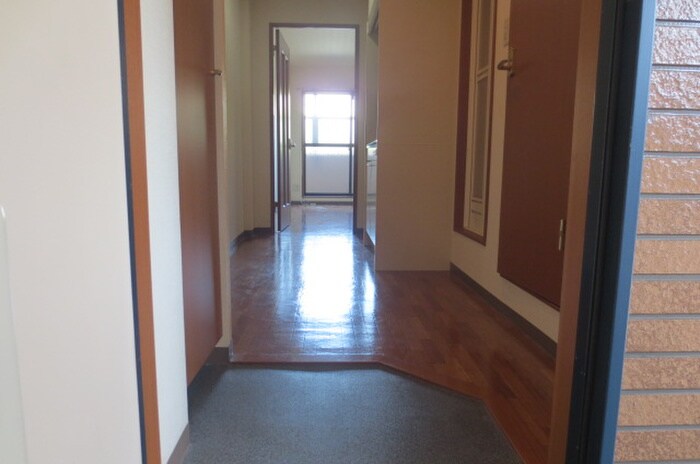 物件内観写真15　(玄関)