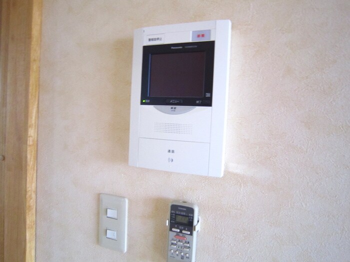 物件内観写真11　(玄関)