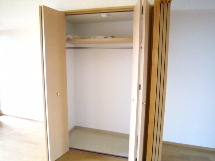 物件内観写真12　(収納)