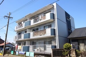 春見ハイツＢ棟外観写真