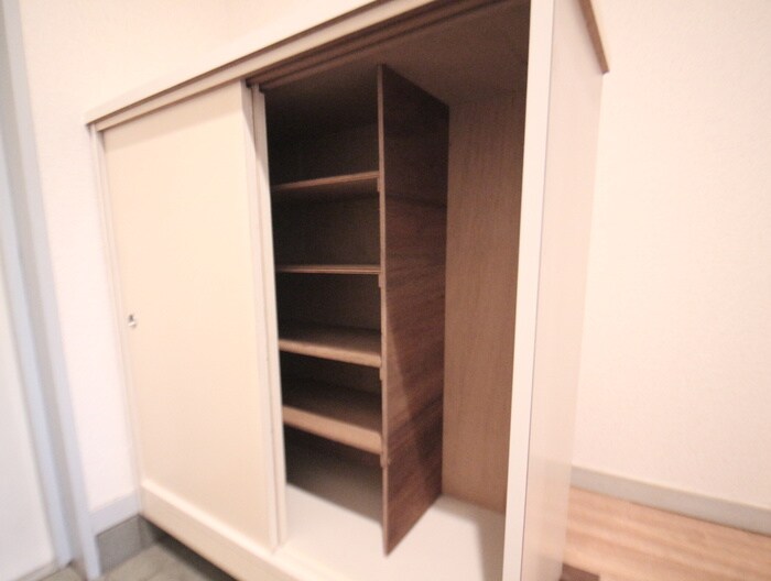 物件内観写真18　(靴箱)