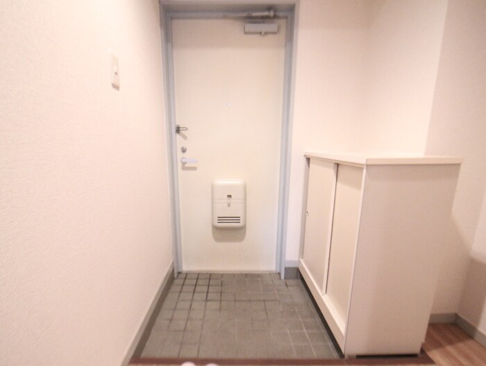 物件内観写真19　(玄関)