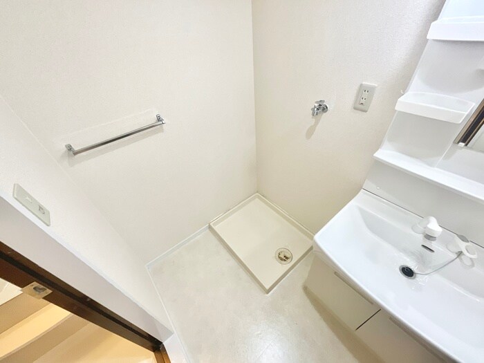 物件内観写真14　(洗濯機置場)