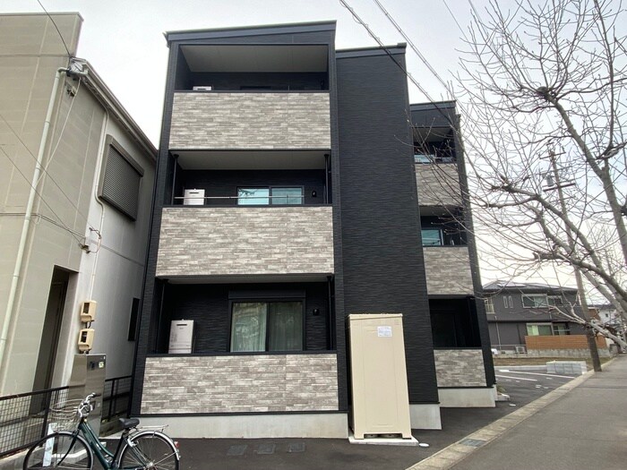 物件外観写真1　(外観写真)