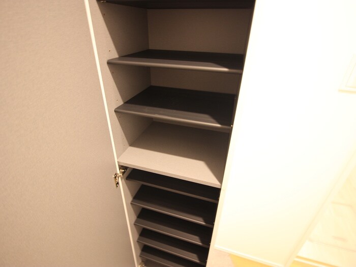 物件内観写真18　(靴箱)