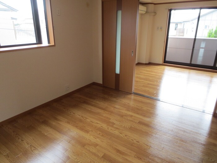 物件内観写真7　(居室)