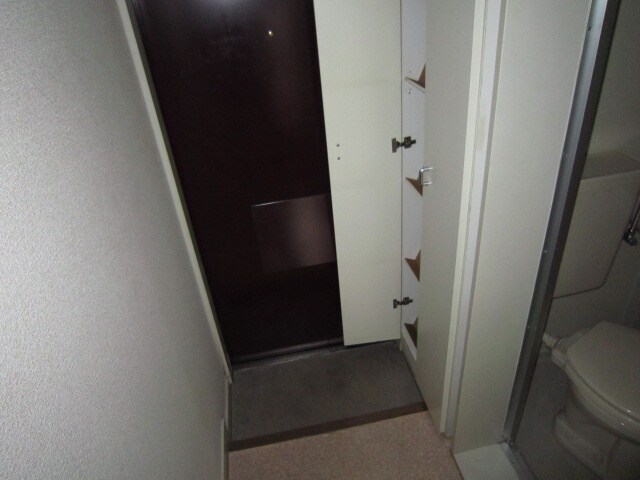 物件内観写真7　(玄関)