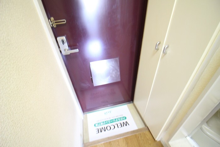 物件内観写真14　(玄関)