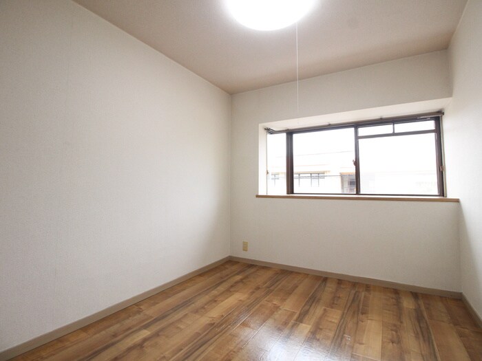 物件内観写真10　(居室)