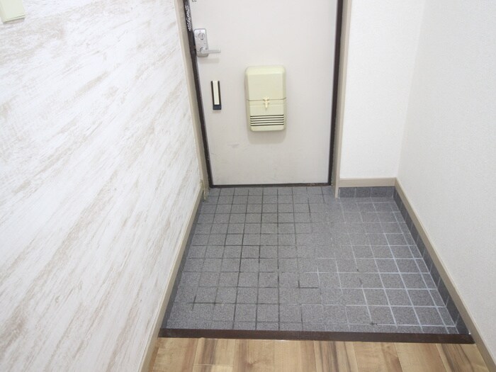 物件内観写真19　(玄関)
