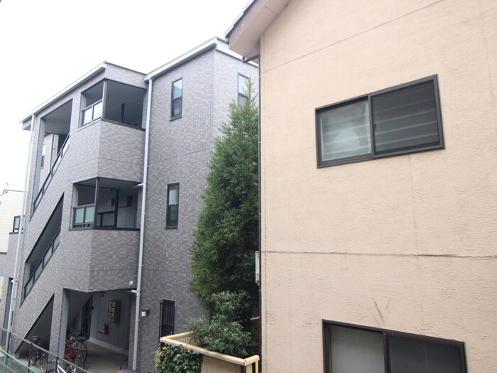 物件内観写真22　(室内からの展望)