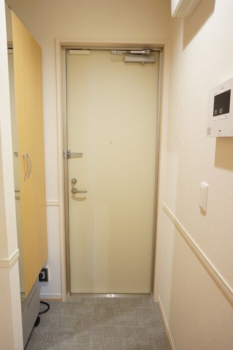 物件内観写真3　(玄関)