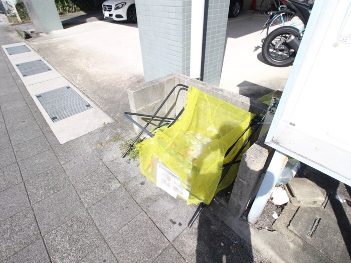 物件外観写真4　(建物設備)