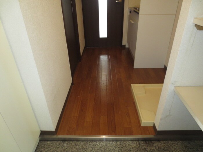 物件内観写真15　(玄関)