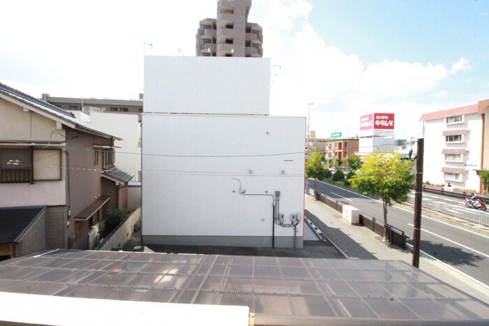 物件内観写真20　(室内からの展望)