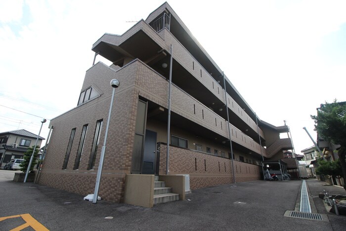 物件外観写真6　(外観写真)